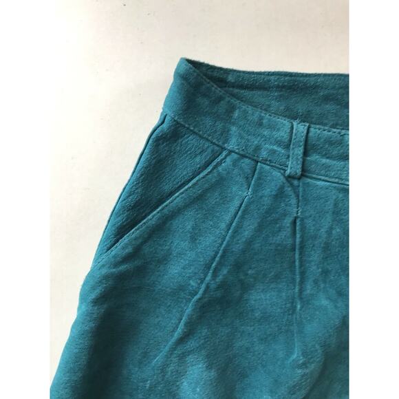 I Love H81 Forever 21 High Waist Suede Pleated Shorts FLAW - Picture 3 of 12